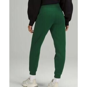 lululemon Green Scuba Jogger Sweatpants Sz 6